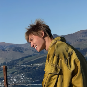 Đinh Thị Hà Linh